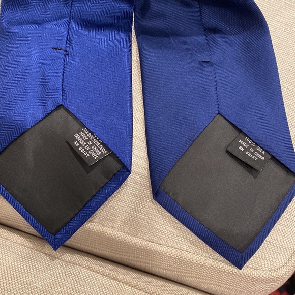 Dr. Seuss silk neckties 2 New ties “The Cat 🐈‍⬛ in The Hat” 🎩 - Picture 15 of 16